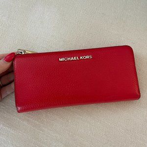 Michael Kors Jet Set Travel Large Saffiano Leather Quarter-Zip Wallet
